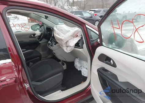 2022 Chrysler Voyager Lx из США, поврежденный, VIN 2C4RC1CG0NR163063